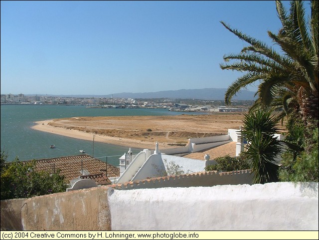 The mouth of the Rio Arade