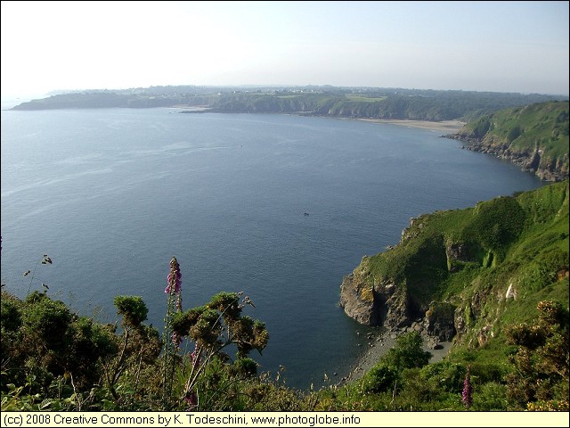 View back onto the coastline from Kerouziel to Plage du Palus