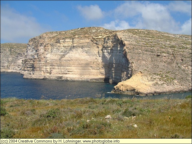 Xlendi Bay