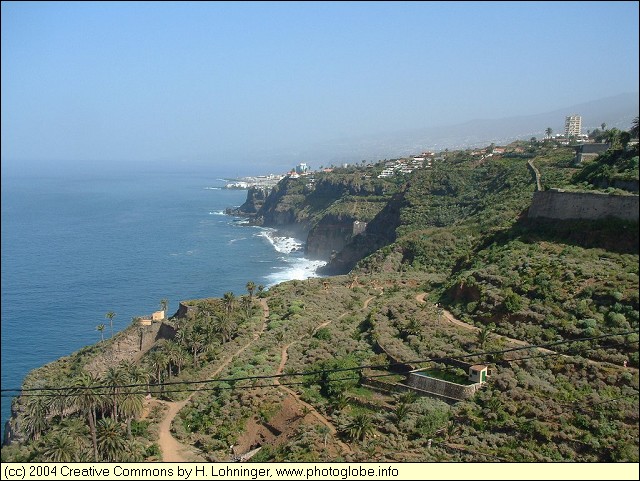 Coast west of Puerto de la Cruz seen from Mirador San Pedro