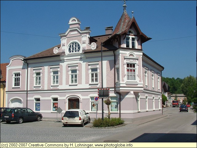 Building at V�cklamarkt