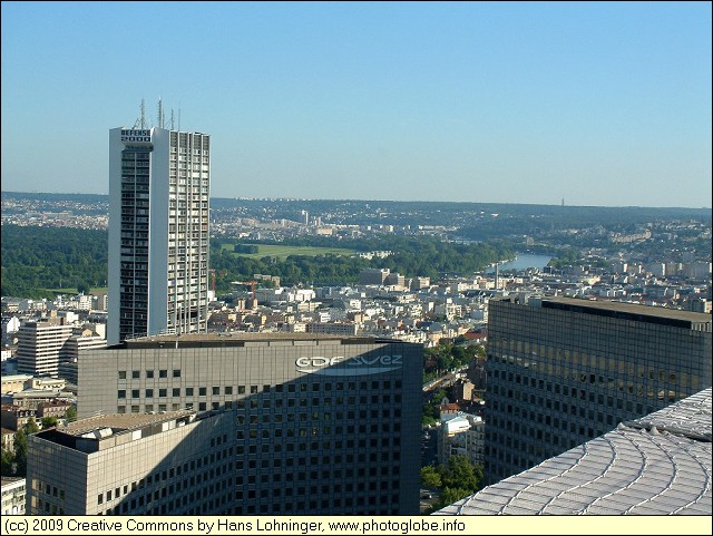 Looking Southwards from Grande Arche